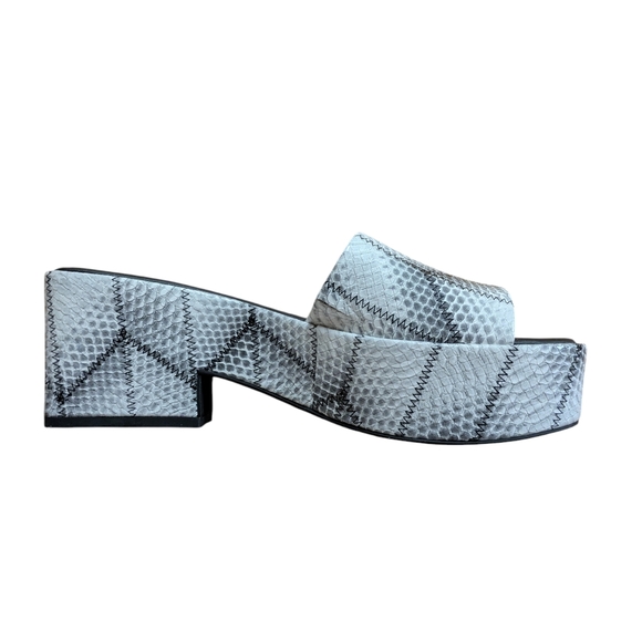 Katy Perry The Busy Bee Platform Slide Black and White Snakeskin Size 8 - Picture 5 of 13